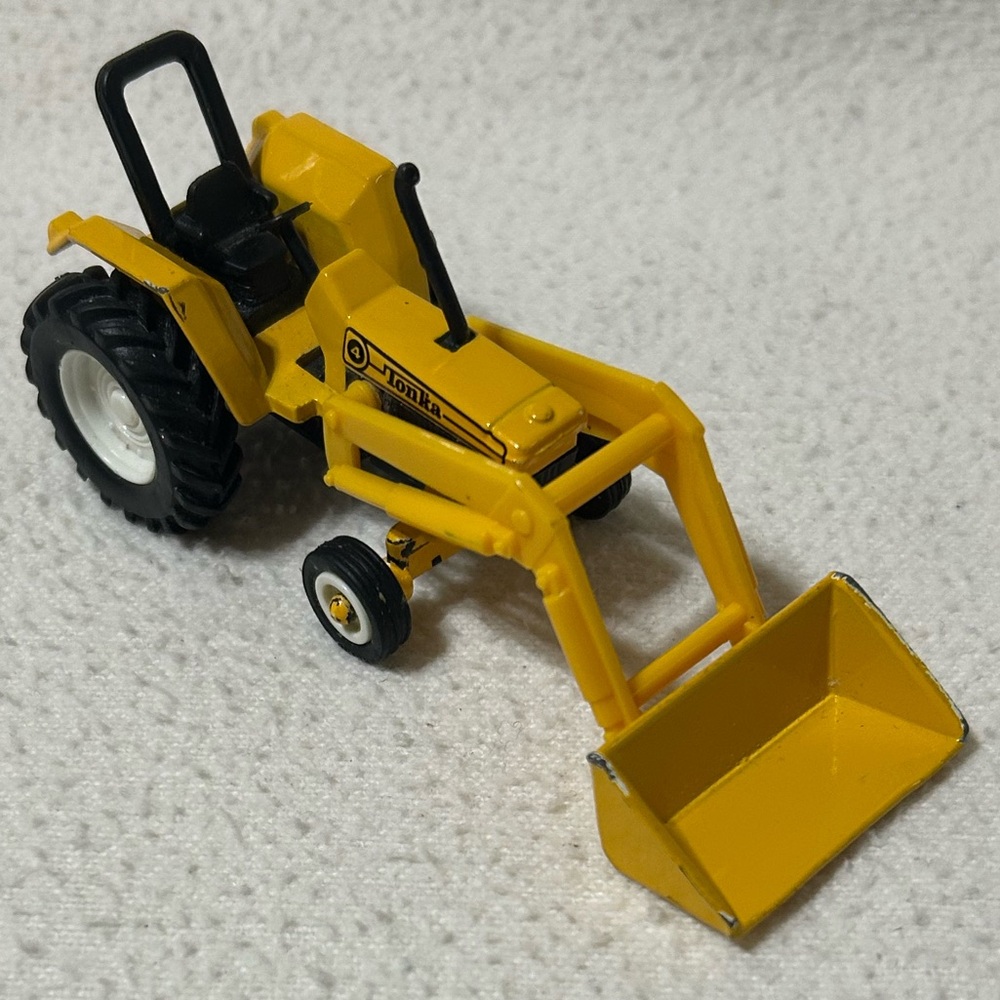 4/$20 Vintage 1999 Tonka Maisto Front End Loader #14 Die-cast / Plastic 1/64